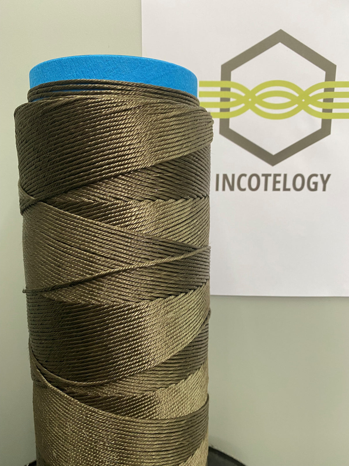 3,4 kg Basaltfaser Zwirn: Filamentdurchmesswer 14,0 µm 3600 tex (400x9) Z75 für EP, VE,